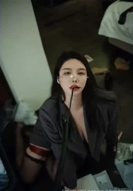 Những Nàng Máy Bay Dâm Đãng